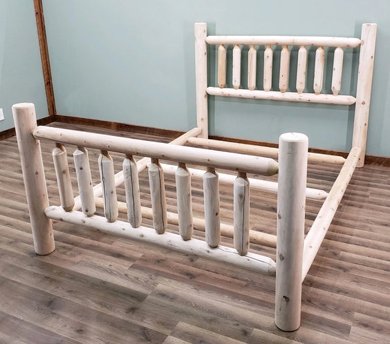 Cedar Log Low Post DOUBLE Bed