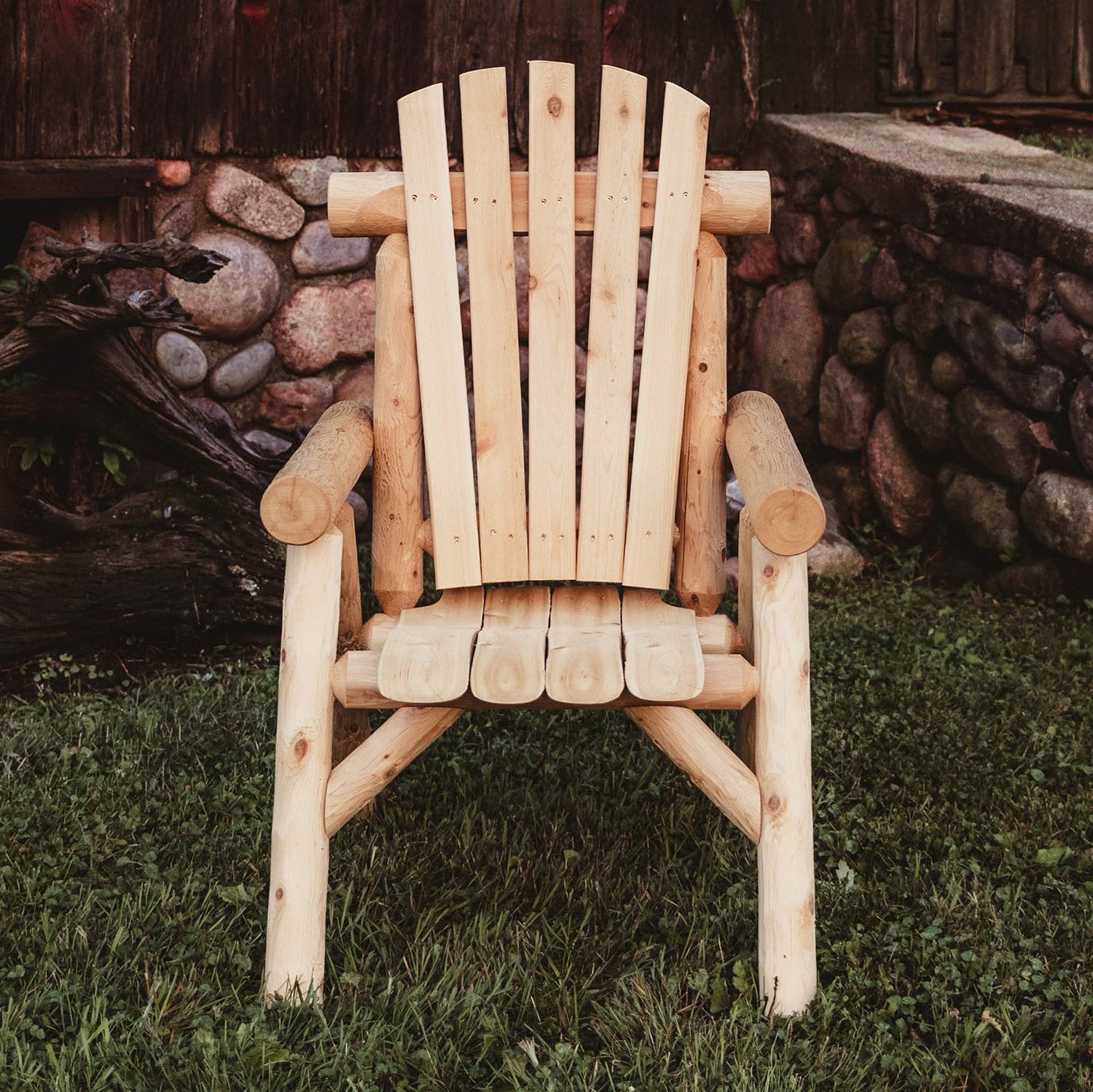 Cedar Log Dining Chair – Side View – Northern White Cedar