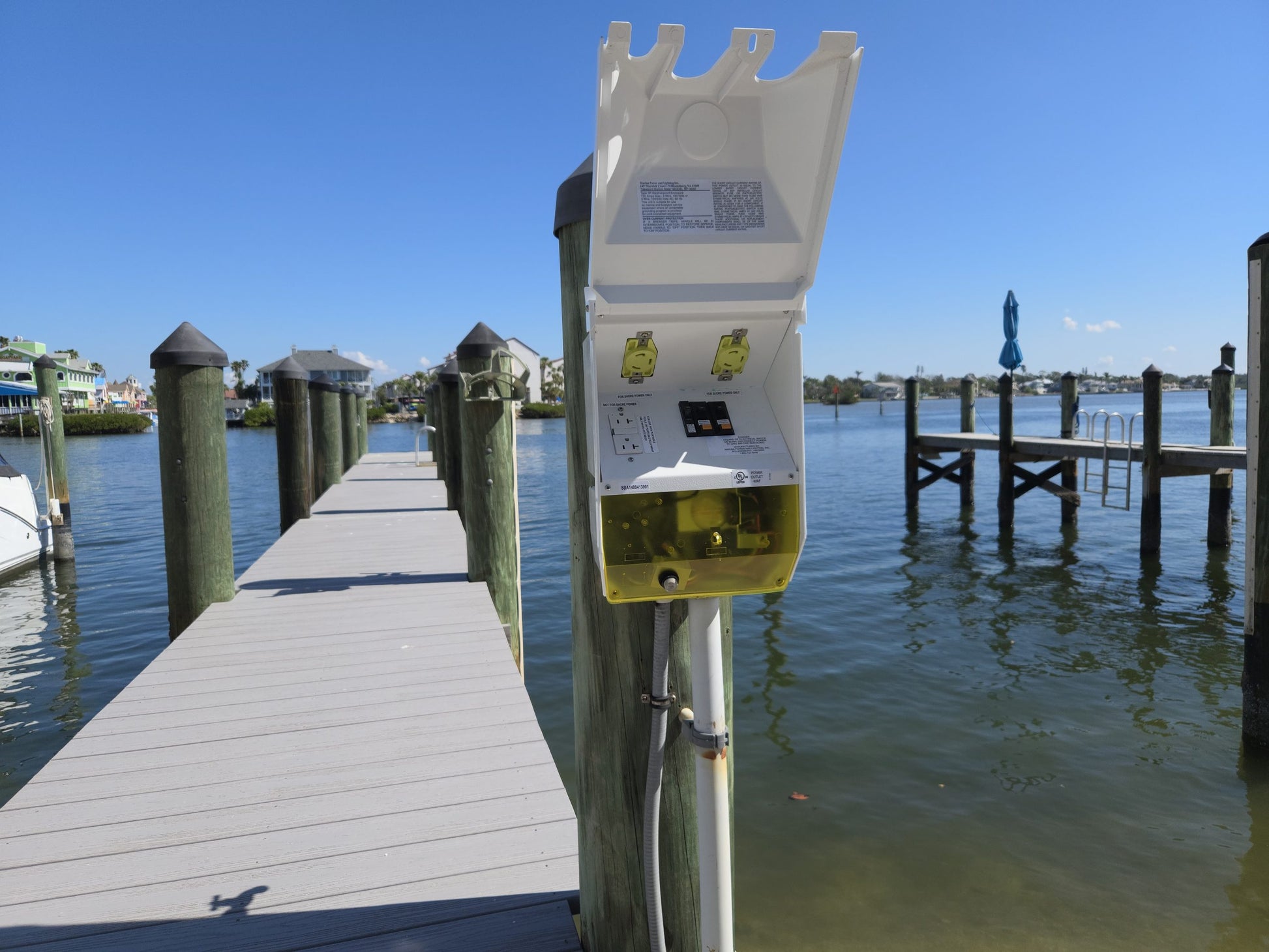 Newport Harbor Mate Without Stand with 30A receptacles