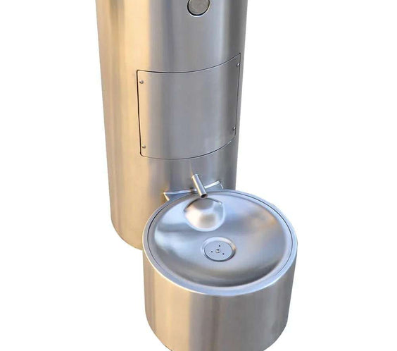 Deluxe Pet Drinking Fountain with Bibb - Outdoorsiness