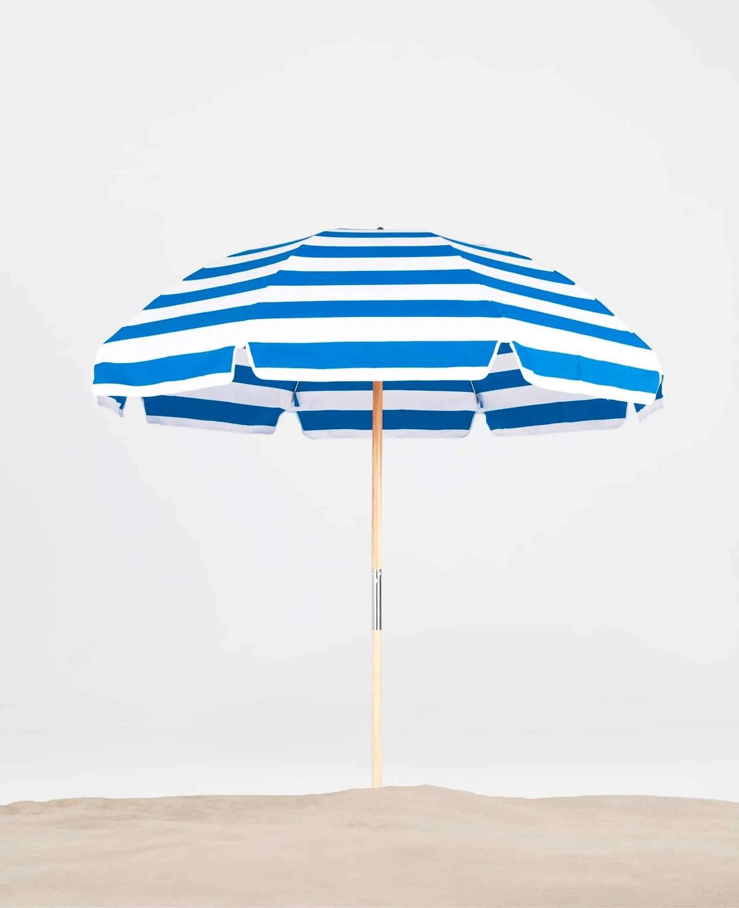 Frankford Emerald Coast 7.5 Foot Octagon Ash Wood Beach Umbrella – Manual Lift, Marine Grade Acrylic - Outdoorsiness