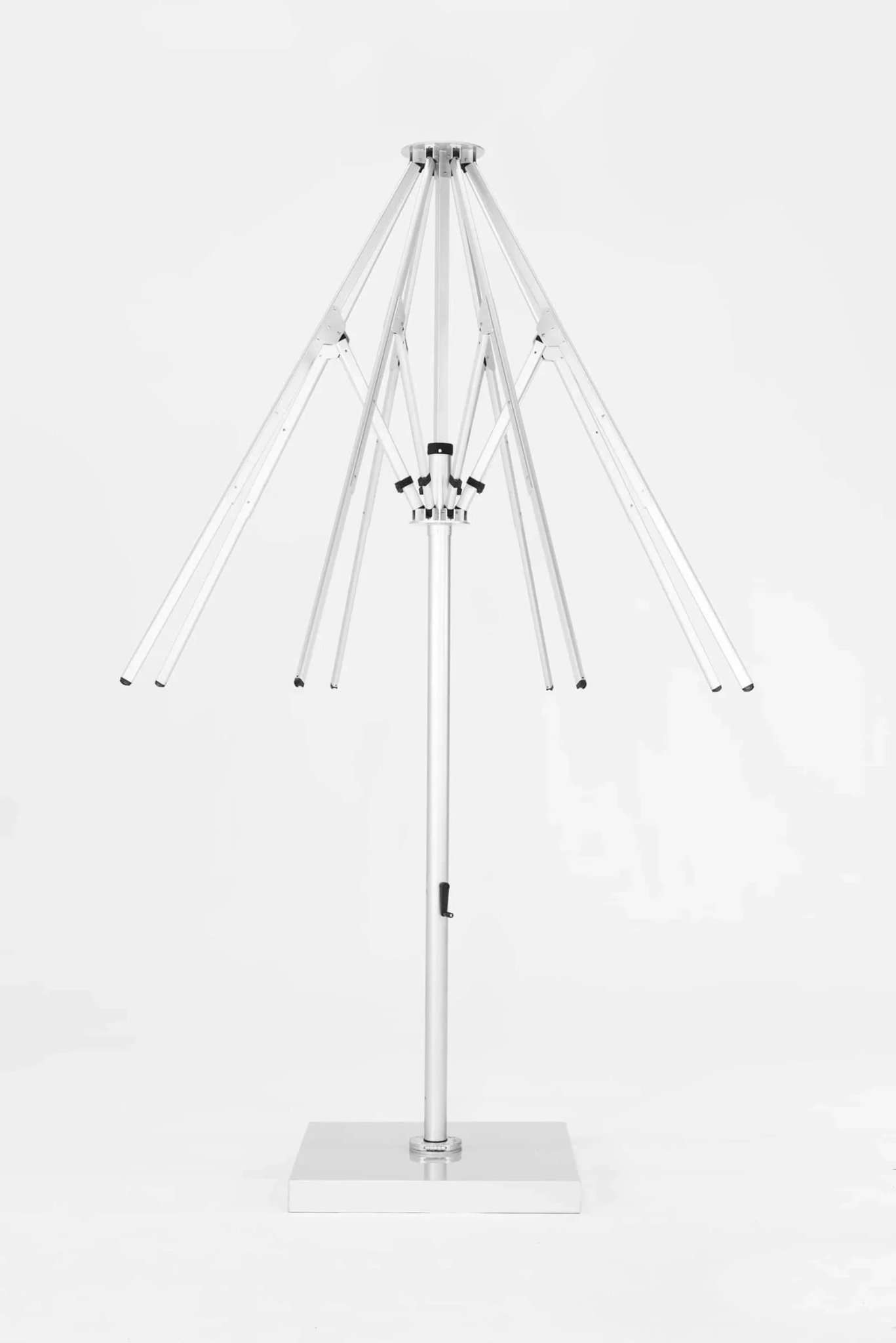 Frankford Nova 16 Foot Octagon Giant Center Post Aluminum Telescoping Crank Umbrella - Outdoorsiness