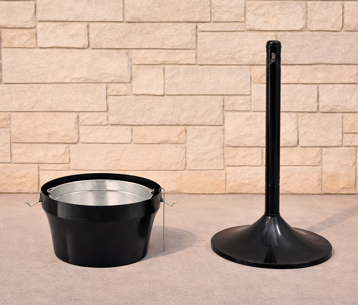 Steel Commercial Outdoor Ashtray, 4-1/2 Gallon, Black - Smokers Pole